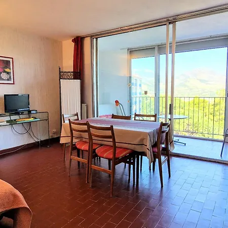 T2 Calme Avec Parking, Ascenseur Et Loggia A - Fr-1-309-12